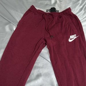 NIKE SWEATPANTS